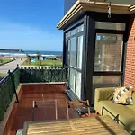 Playa, Spa, Rio Y Monte Con Terraza Y Parking דירה