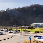 Playa, Spa, Rio Y Monte Con Terraza Y Parking *