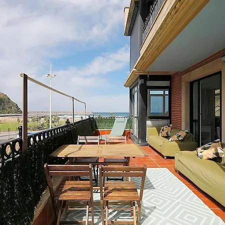 Playa, Spa, Rio Y Monte Con Terraza Y Parking Appartamento