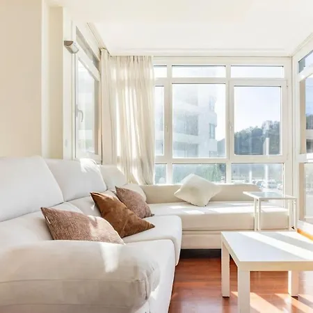 Playa, Spa, Rio Y Monte Con Terraza Y Parking דירה