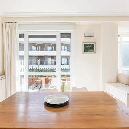 Playa, Spa, Rio Y Monte Con Terraza Y Parking * אוריו