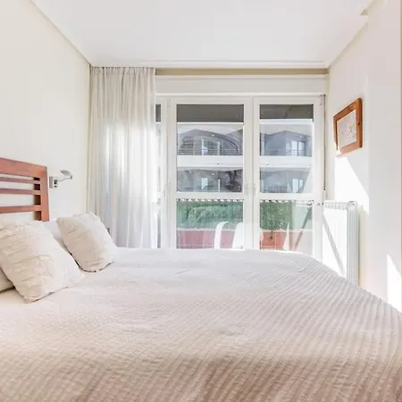 דירה Playa, Spa, Rio Y Monte Con Terraza Y Parking *