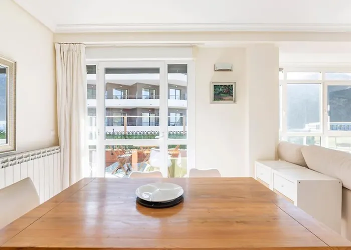 Playa, Spa, Rio Y Monte Con Terraza Y Parking * Orio